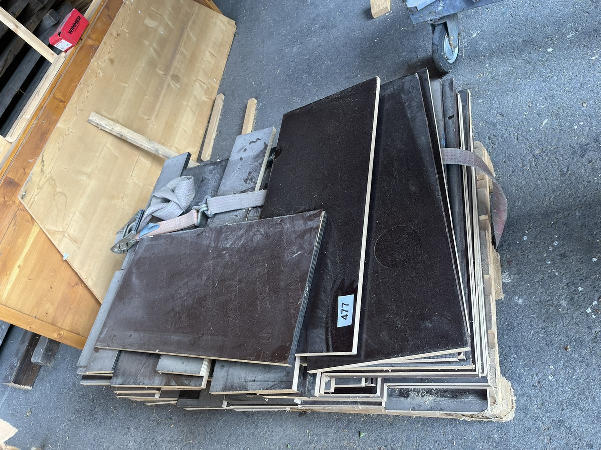 1 Palette mit Mehrschichtplattenzuschnitten ca. 80/25 cm